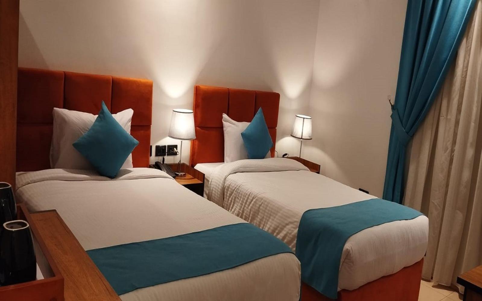 Hotel Pyramids Gem Plaza Kafret el-Gabal Esterno foto
