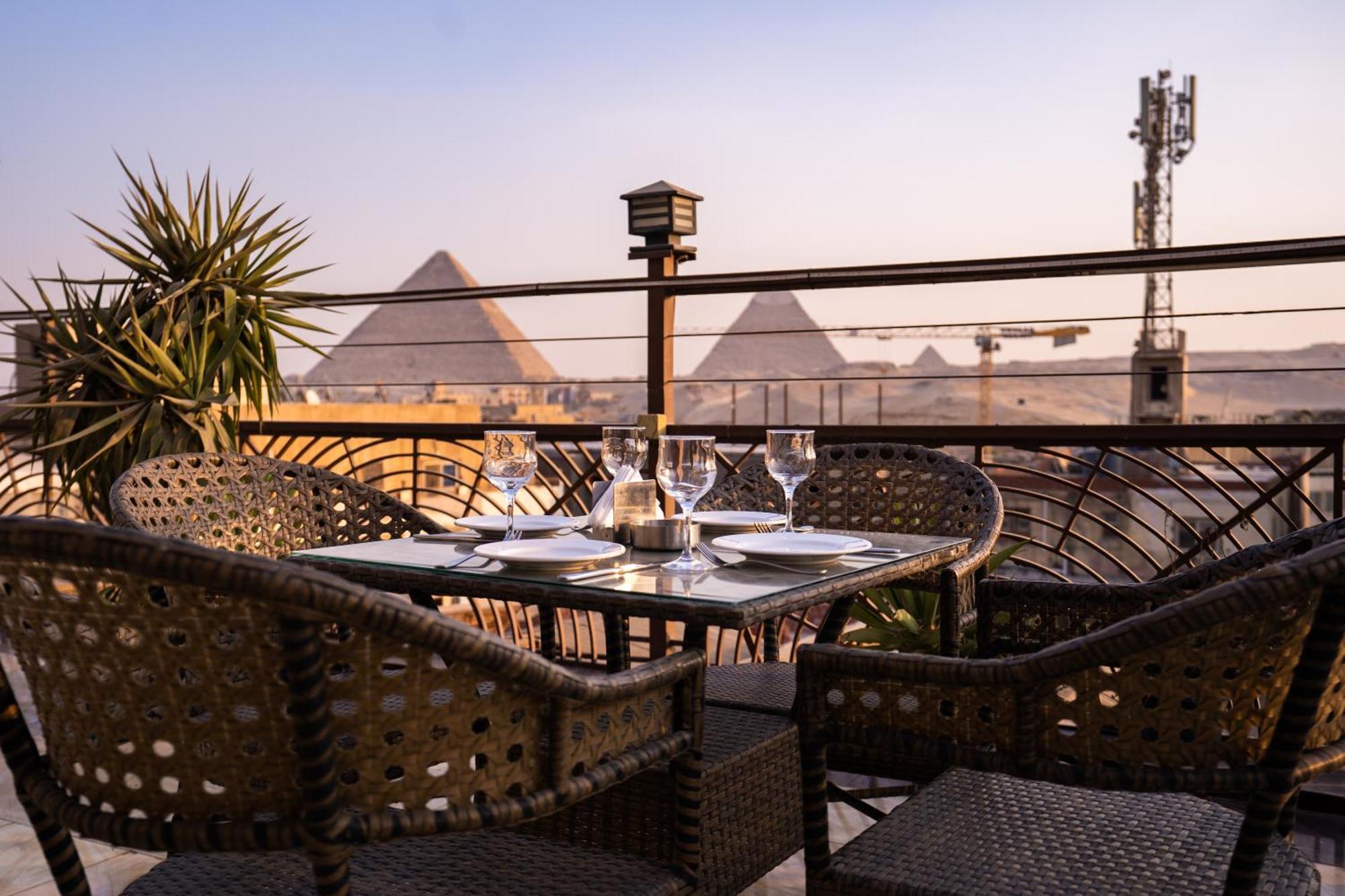 Hotel Pyramids Gem Plaza Kafret el-Gabal Esterno foto