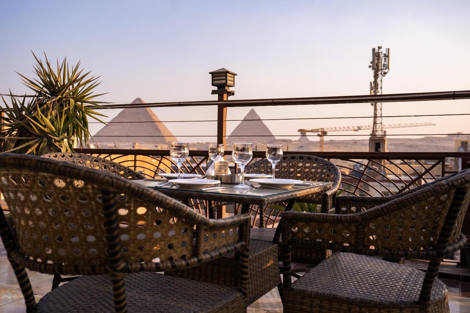Hotel Pyramids Gem Plaza Kafret el-Gabal Esterno foto