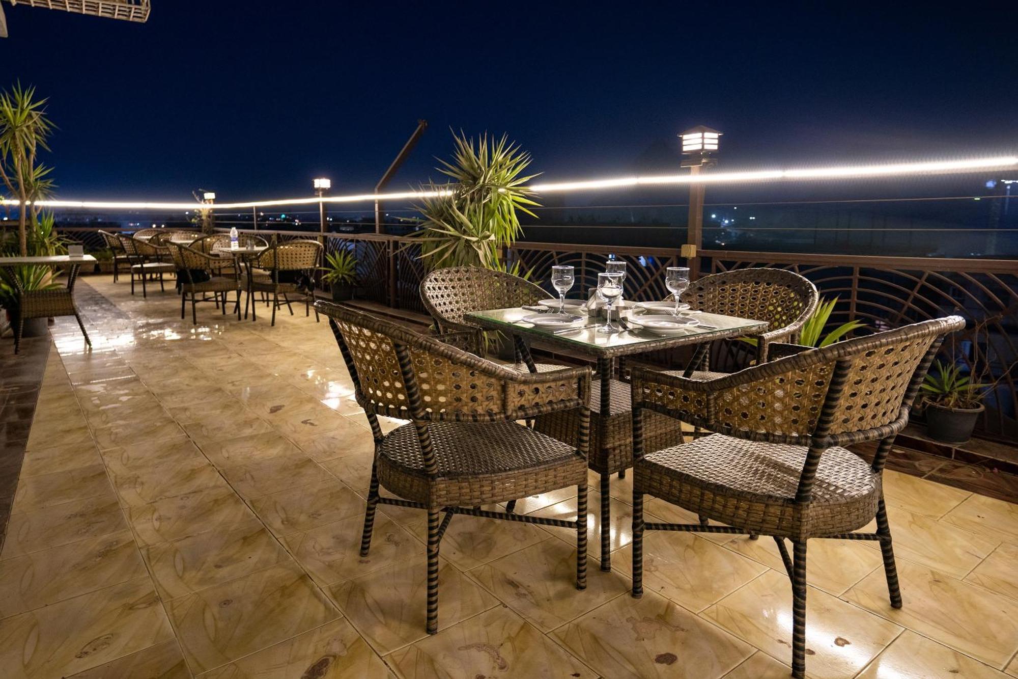 Hotel Pyramids Gem Plaza Kafret el-Gabal Esterno foto
