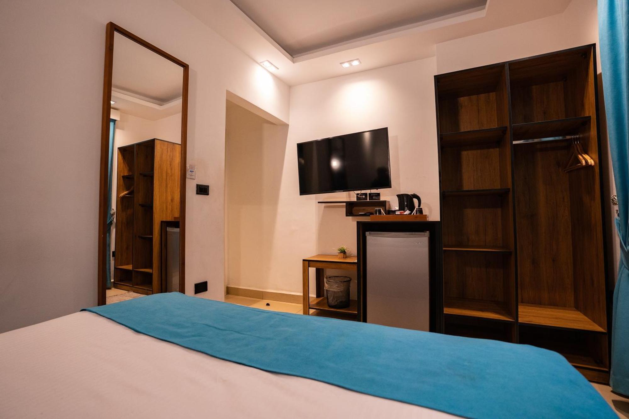 Hotel Pyramids Gem Plaza Kafret el-Gabal Esterno foto